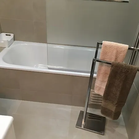 아파트 Caty's House